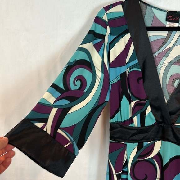 Torrid Women's Y2K Retro plunge v-neck colorful geometric tie waist sz 2 office - Picture 9 of 14